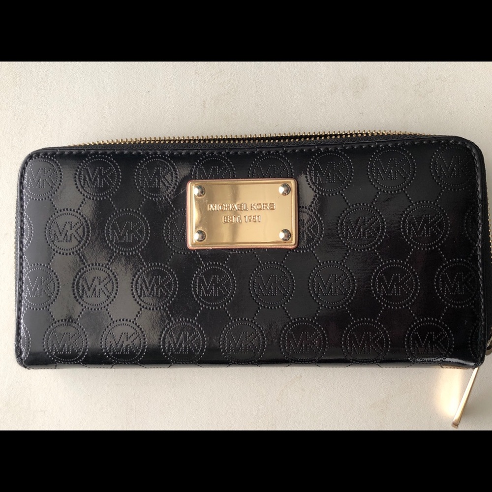 Michael kors wallet